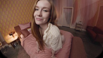 Cute GF Shows Off Hotness