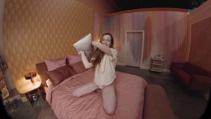 Cute GF Shows Off Hotness